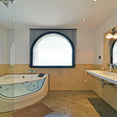 Grand Luxe Calvi *